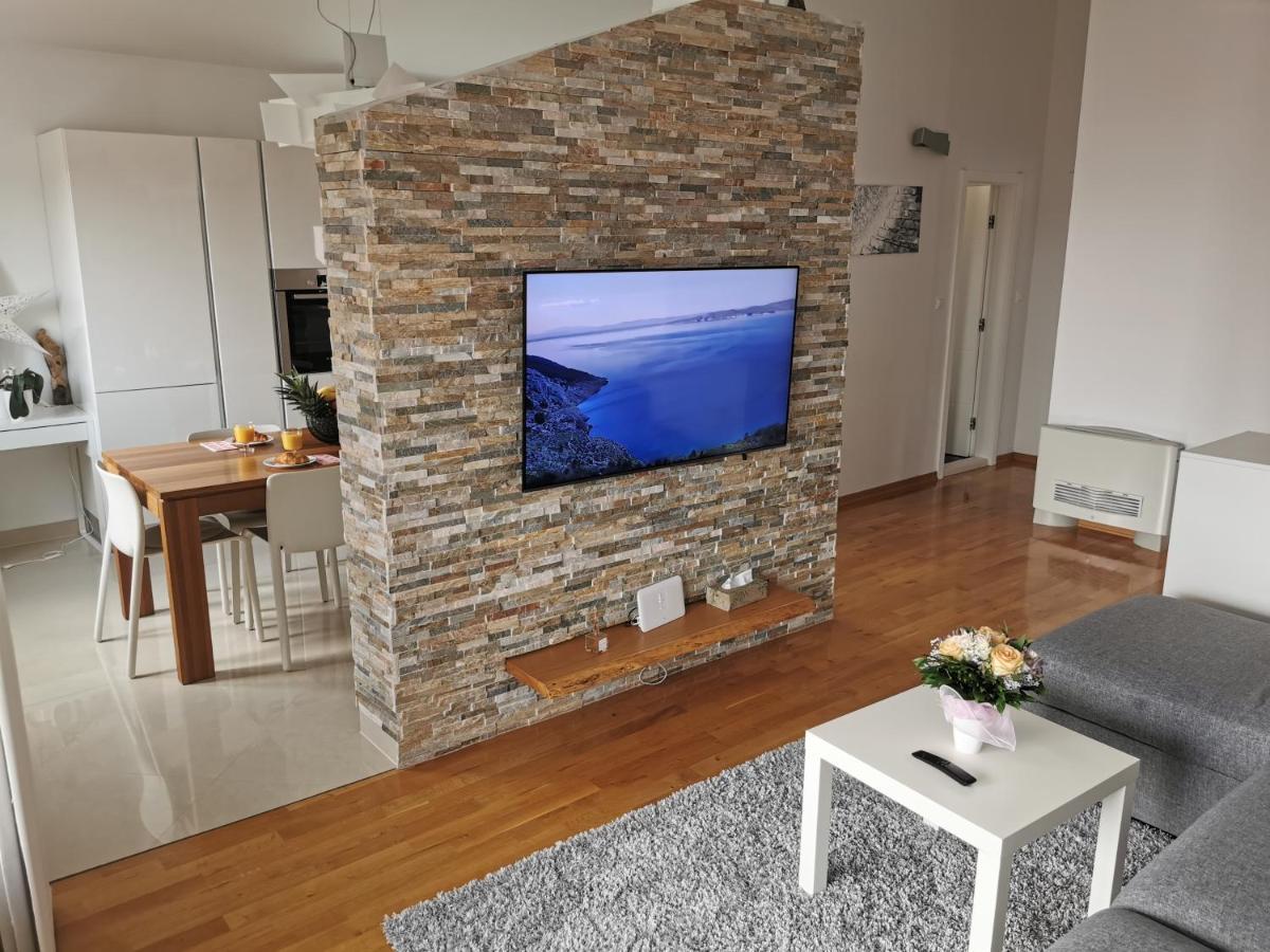 Apartments Dvor - Ap1, Ap2, Ap3 Baska Voda Luaran gambar