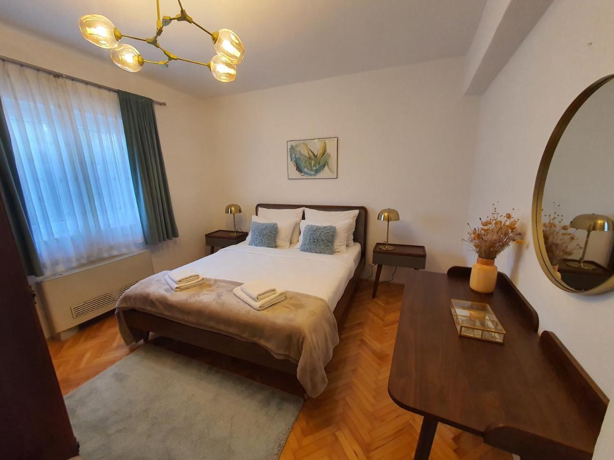 Apartments Dvor - Ap1, Ap2, Ap3 Baska Voda Luaran gambar