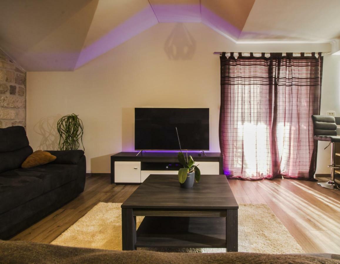 Apartments Dvor - Ap1, Ap2, Ap3 Baska Voda Luaran gambar