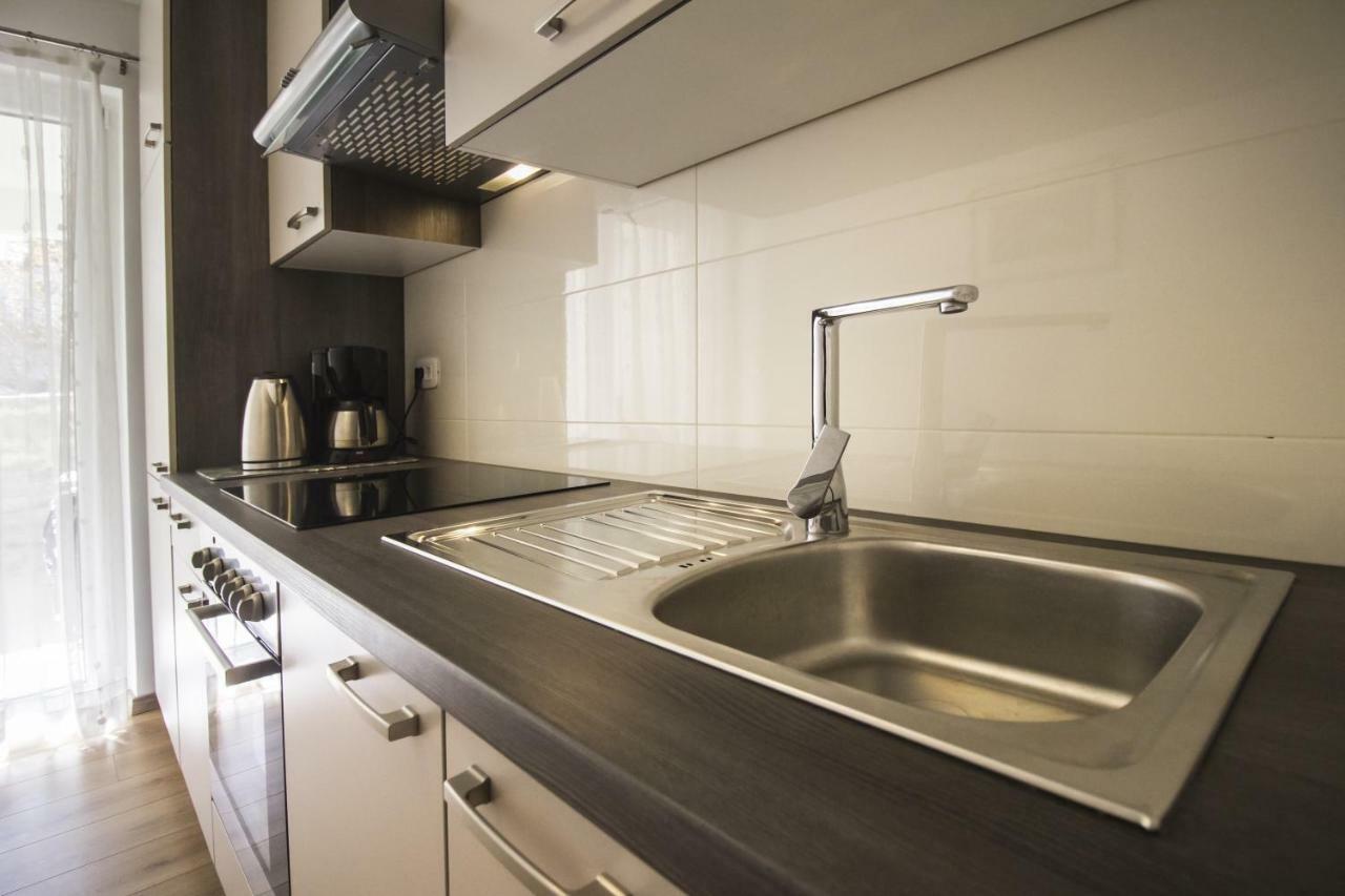 Apartments Dvor - Ap1, Ap2, Ap3 Baska Voda Luaran gambar