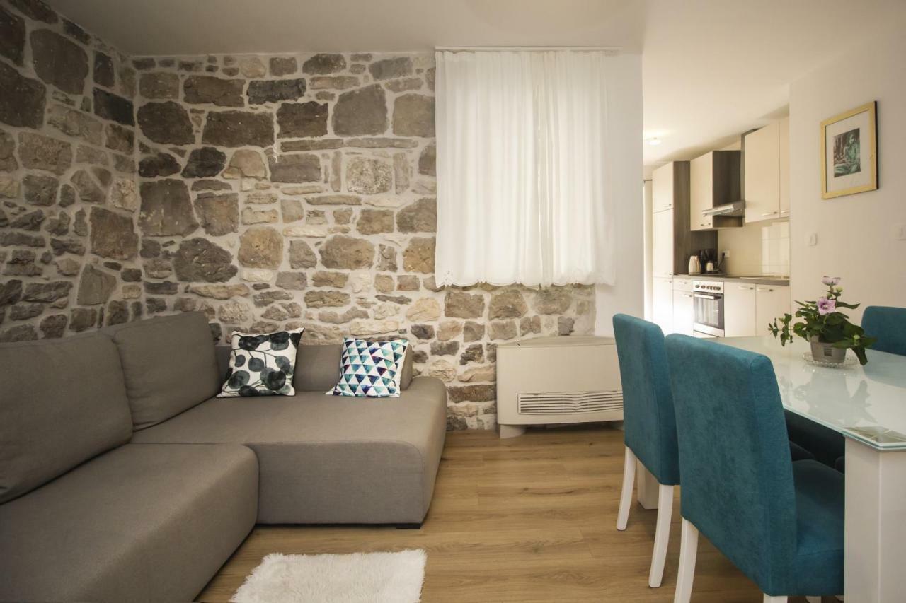 Apartments Dvor - Ap1, Ap2, Ap3 Baska Voda Luaran gambar
