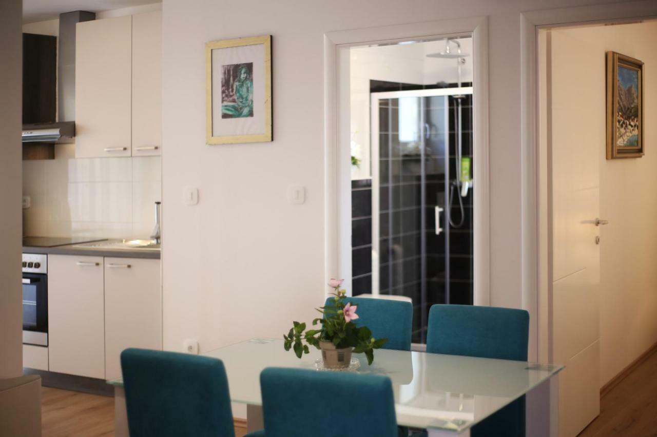 Apartments Dvor - Ap1, Ap2, Ap3 Baska Voda Luaran gambar