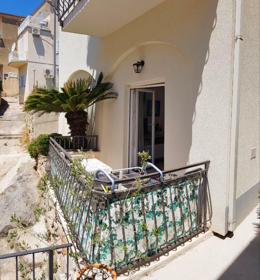 Apartments Dvor - Ap1, Ap2, Ap3 Baska Voda Luaran gambar